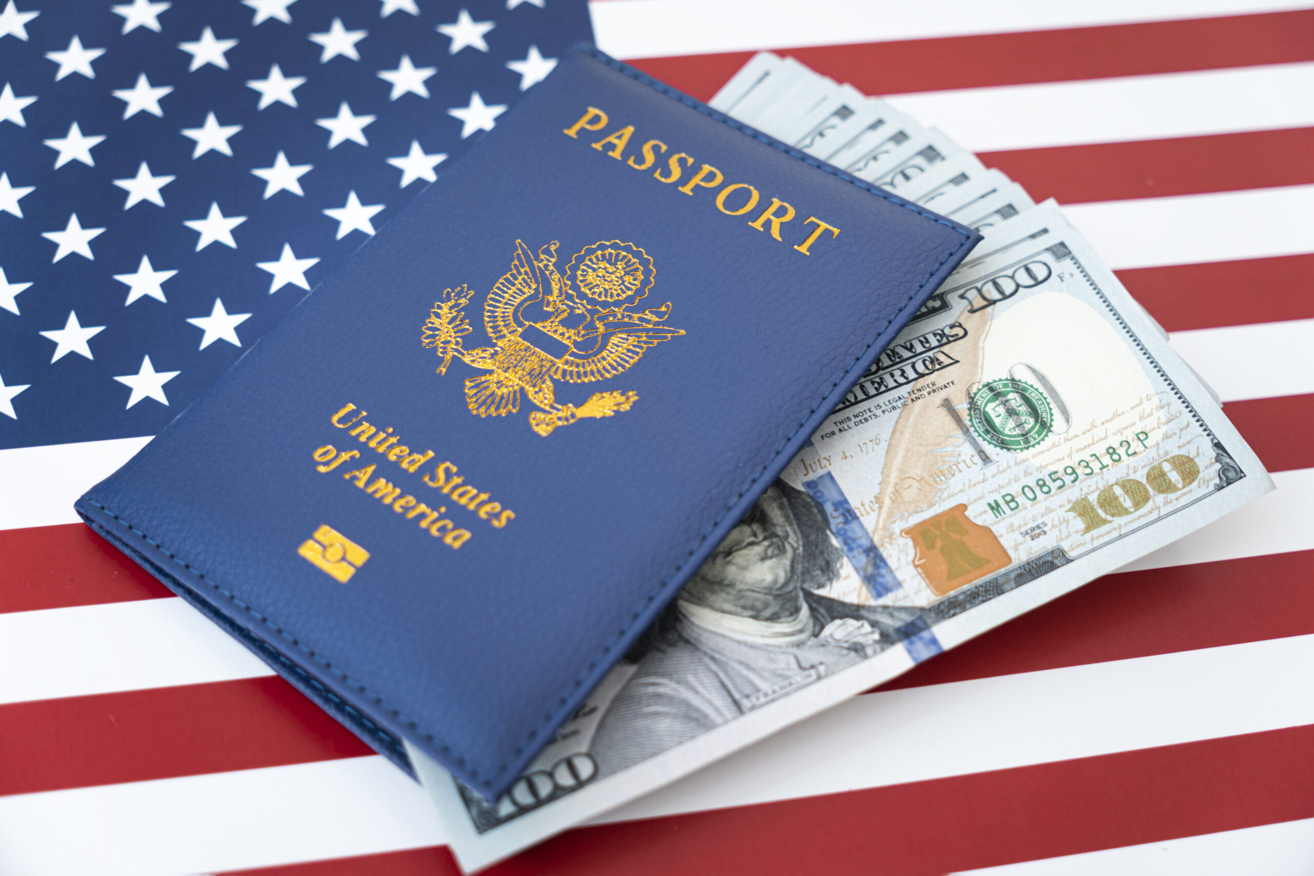 Việc thu phí sẽ ảnh hưởng nhiều đến những khách xin visa du liịch hoặc visa công tác vào Mỹ