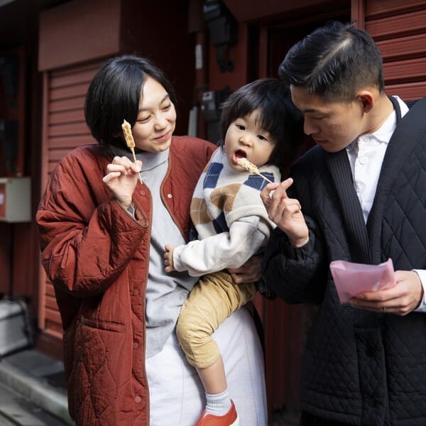 Cha mẹ bảo lãnh con sang Mỹ